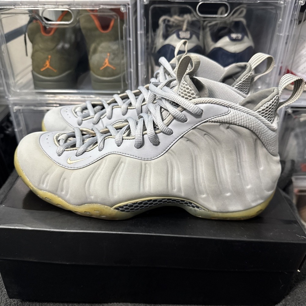 Nike Air Foamposite One PRM Wolf Grey Suede 575420-007 Mens Size 10.5 used